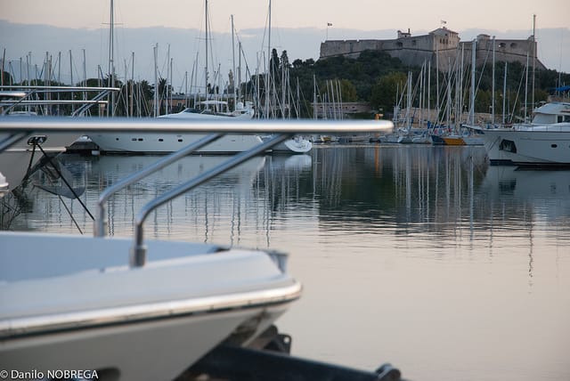 From Nice: Cannes, Antibes & Saint-Paul-de-Vence Tour - Getting Picked Up in Nice (or Villefranche) and Riding in an 8-Seater