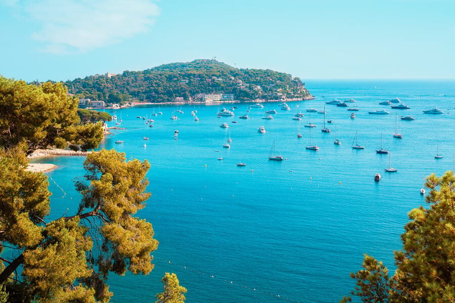 From Nice: Eze, Monaco, and Monte Carlo Half-Day Trip - Monte Carlo: 18th-Century Hotels and Boutique Glam
