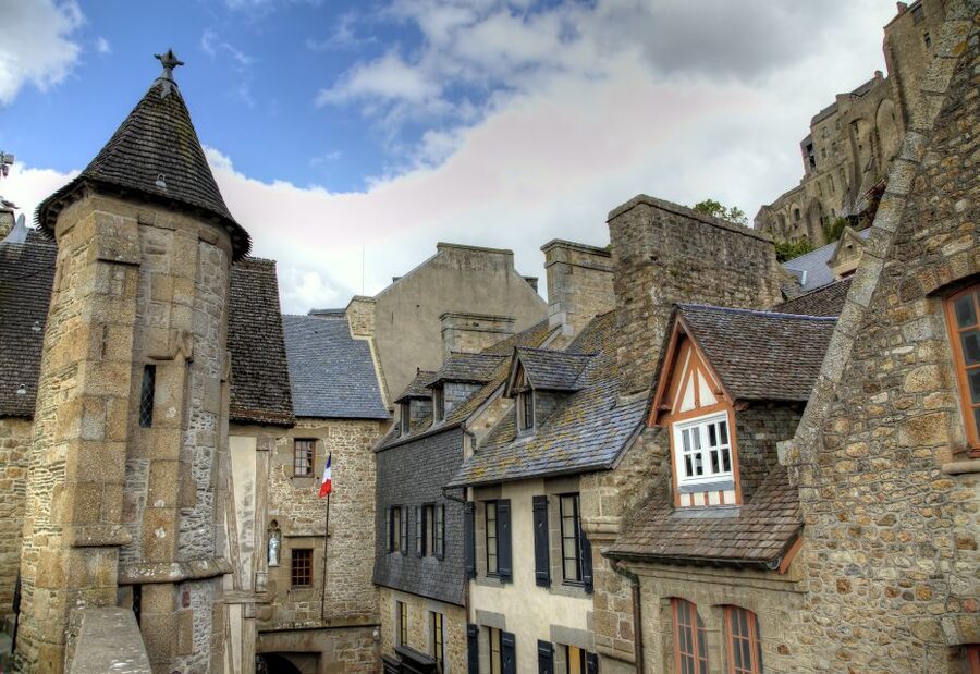 From Paris: 2-Day Normandy & Brittany Tour - Saint-Malo on Day 2: Ramparts, Cathedral, and Port-City Energy