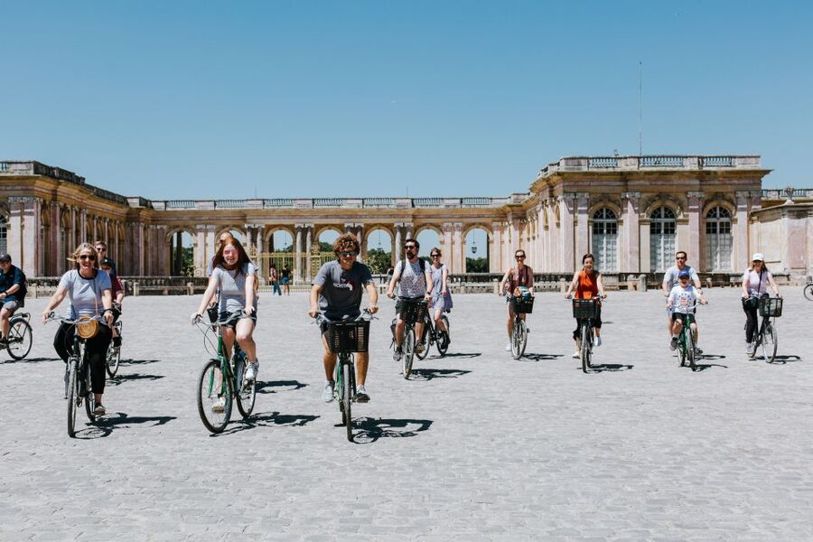 From Paris: Bike Tour to Versailles with Timed Palace Entry - First stop: the Versailles farmers market picnic that turns lunch into an experience