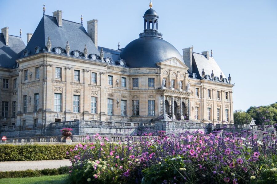 From Paris: Chateau de Fontainebleau & Vaux-Le-Vicomte Tour - Inside Chateau de Fontainebleau: gilded rooms, a royal chapel, and a palace that never ends