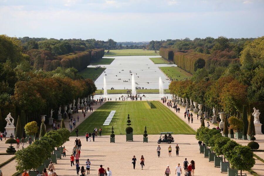 From Paris: Giverny and Versailles Palace Guided Day Trip - Key things to know before you go