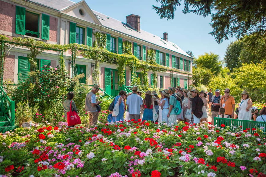 From Paris: Giverny Audio-Guided Tour - The water garden: Japanese bridge, water lilies, and a pond you linger at