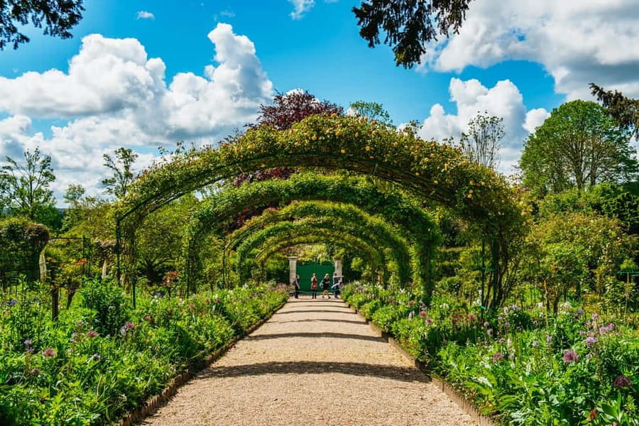 From Paris: Giverny, Monet’s House, & Gardens Half-Day Trip - Monet’s House: what to look for, not just what to see