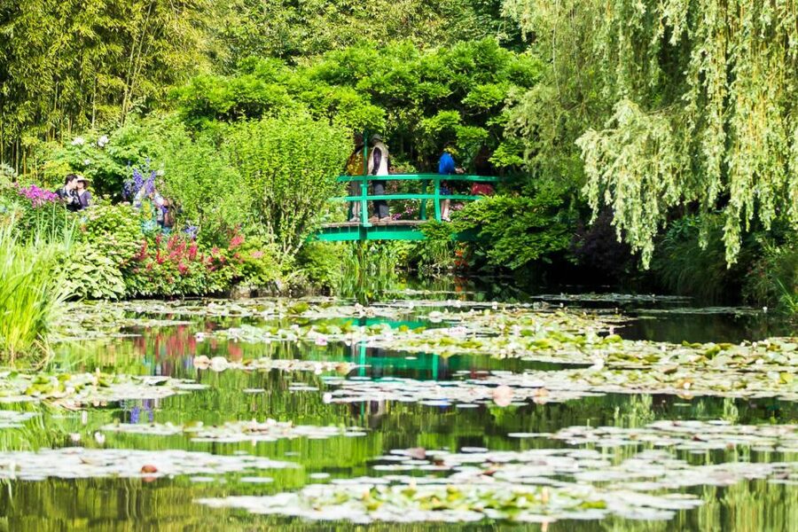 From Paris: Guided Day Trip to Monet's Garden in Giverny - Monet’s tomb and the quiet ending to a colorful day