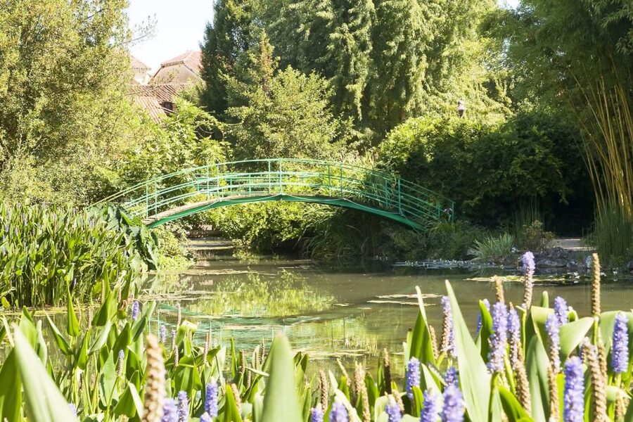 From Paris: Guided Day Trip to Monet's Garden in Giverny - Timing, rain, and crowd control: how to get the best version of this day