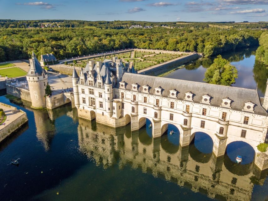 From Paris: Loire Valley Castles Day Trip With Wine Tasting - Château de Chenonceau: Wine Tasting in the Vaulted Cellar