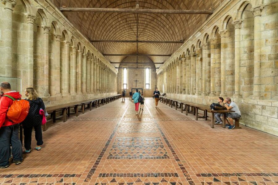 From Paris: Mont Saint Michel Day Trip with a Guide - Getting your bearings at Mont Saint-Michel: orientation first, then freedom