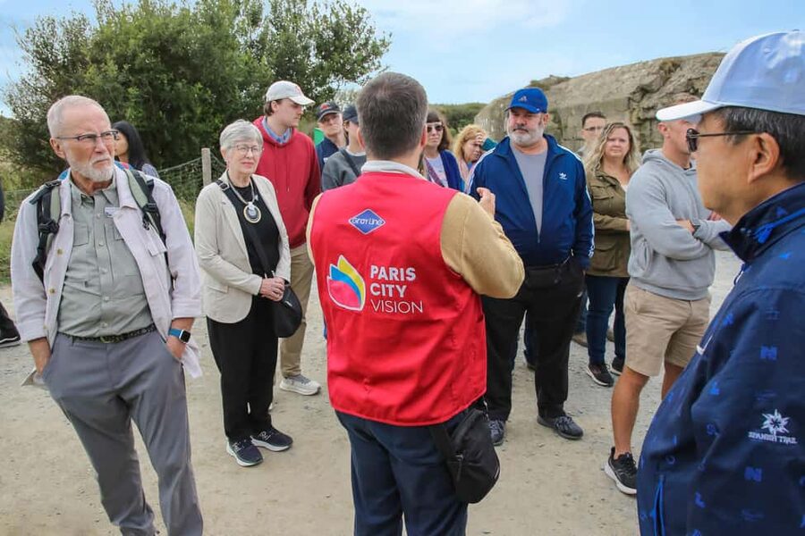 From Paris: Normandy D-Day Beaches Day Trip - Arromanches-les-Bains: lunch, the Mulberry harbor, and real seaside breaks