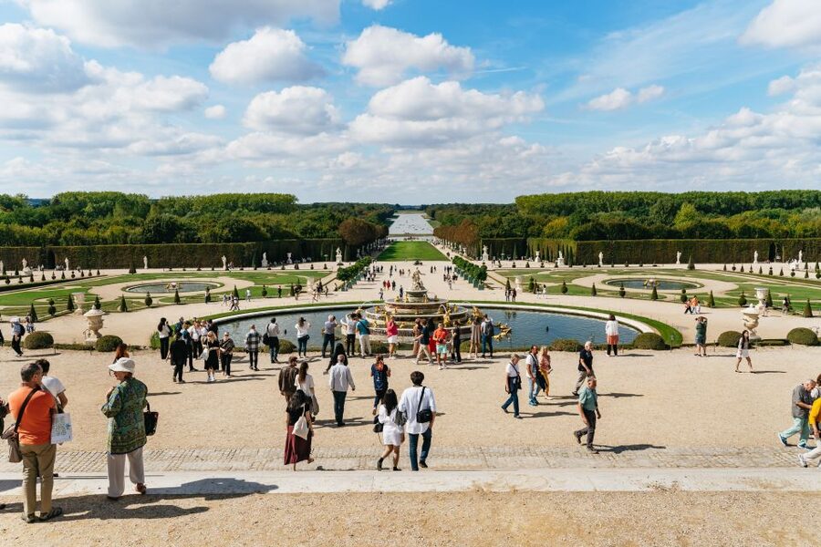 From Paris: Versailles Palace & Gardens with Transportation - Key things you’ll notice right away