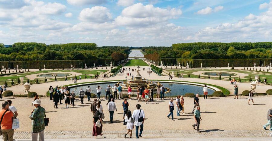 From Paris: Versailles Palace & Gardens with Transportation - Should you book this Versailles day trip?