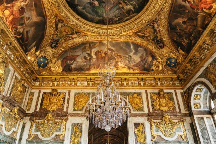 From Paris: Versailles Palace & Gardens with Transportation - Getting to the Meeting Point: Bir-Hakeim in Real Life