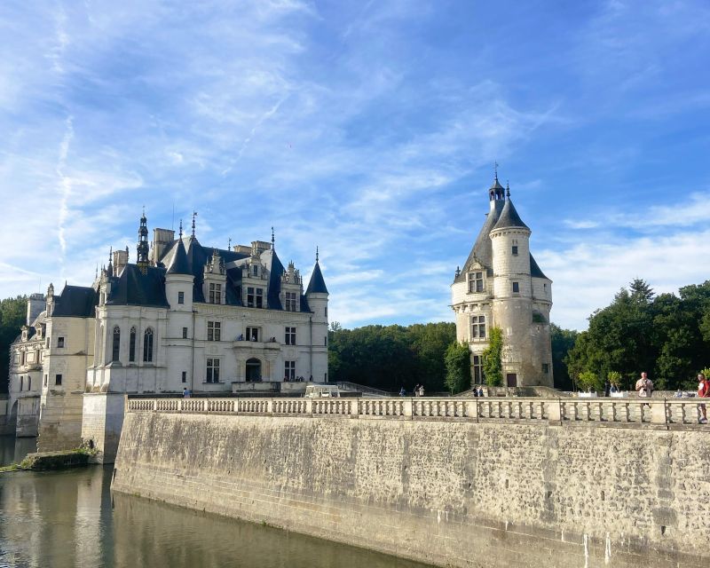 From Tours: Chambord, Chenonceau & Lunch at Family Chateau - Château de Chenonceau: The Bridge Castle and Its Catherine and Diane Gardens