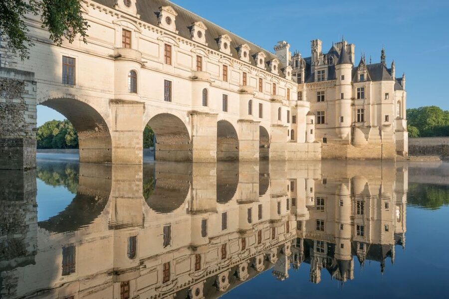 From Tours: Chenonceau and Chambord Castles Guided Tour - Duration, comfort, and what to bring
