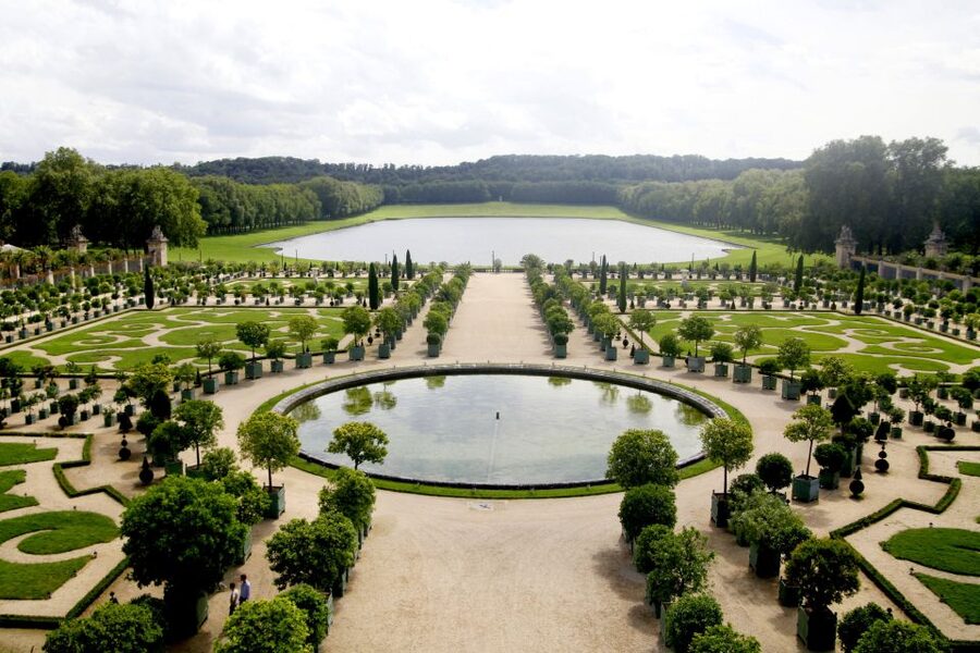 Gardens of Versailles Walking Tour & Palace Entry - Fountains timing: when the schedule makes the magic