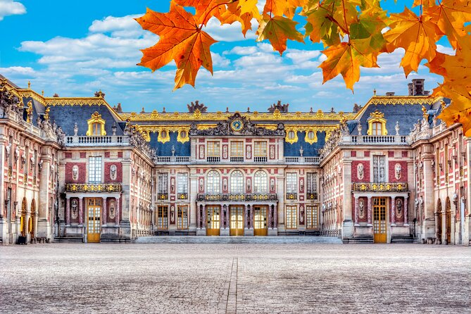 Giverny Monet's Home & Versailles Palace Day Trip from Paris - Driving to Giverny: how the bus narration sets up what you’ll see