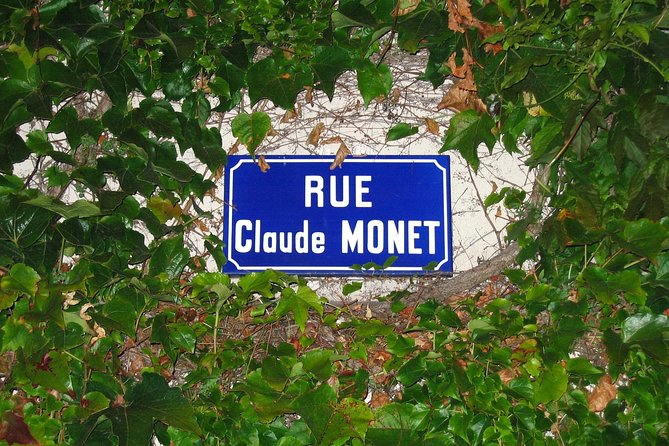 Giverny & Monet's House Audio Guided Half-day Tour from Paris - Monet’s house and studio: the rooms that explain his eye