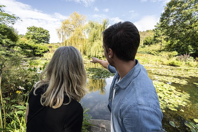 Giverny & Monet's House Audio Guided Half-day Tour from Paris - Getting started at 45 Av. de la Bourdonnais, then easing into the coach