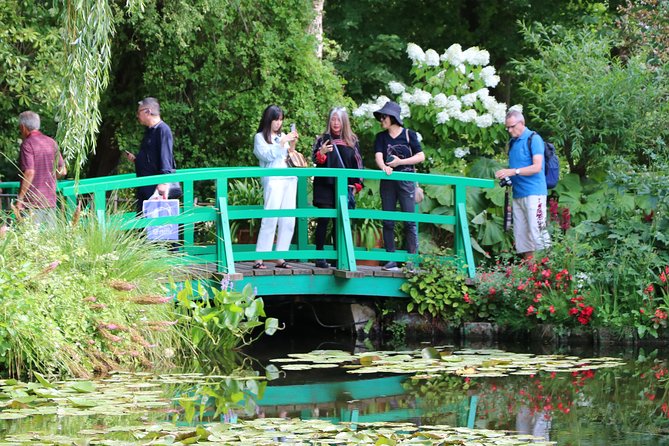 Giverny's House & Gardens plus Versailles Palace Day Trip with Lunch from Paris - A calm lunch reset at Moulin de Fourges on the Epte River