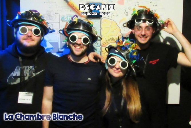 "Goodbye Guinea Pigs!" - The debrief and wrap-up: photo, drink, and final highlights
