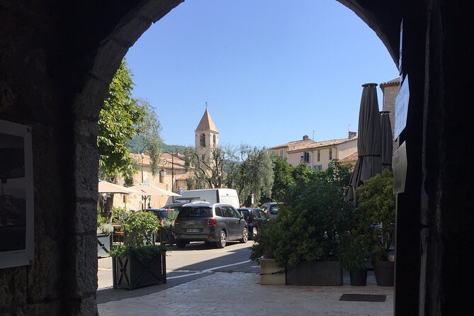 Grasse perfumery Fragonard, Gourdon, Tourettes Sur Loup, Saint Paul De Vence - Tourrettes-sur-Loup: medieval village flavor in a short 30 minutes