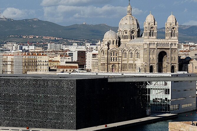Guided Tour in Marseille: Vieux Port & Old City - Le Panier: Plazas, Shops, Street Art, and Time for a Drink