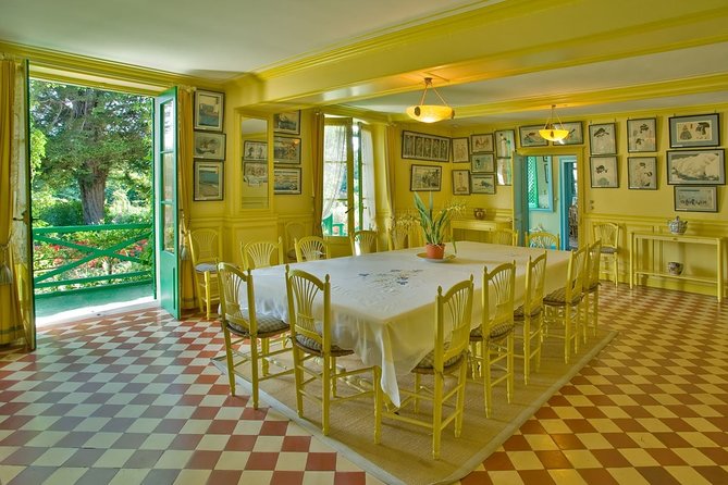 Guided tour Monet's house and gardens/small group - The gardens and lily ponds: where seasonal bloom becomes the lesson