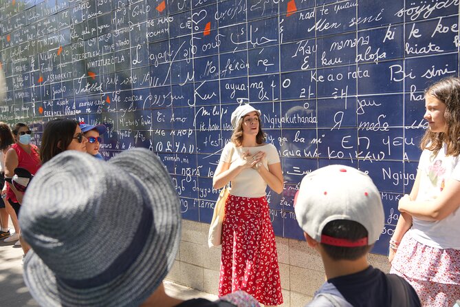 Guided tour of Montmartre in songs with a professional - Starting at Place des Abbesses, then Saint-Jean de Montmartre