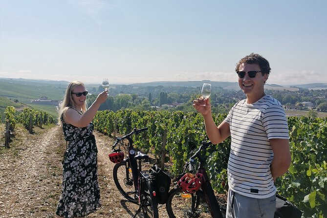 Guided tour of the Chablis Vineyards by e-bike - Gear check in Chablis, then off you go