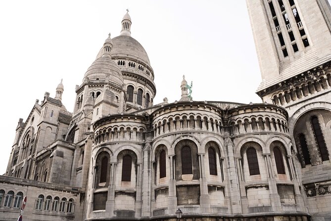 Hidden Montmartre: Paris' Secret Streets Walking Tour - Pace, Group Size, and What to Wear