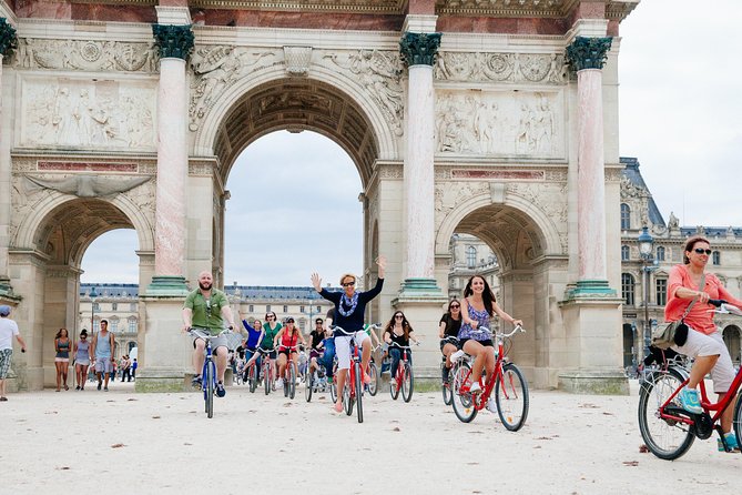 Highlights of Paris Bike Tour w/ a Local Guide (English or Dutch) - Place de la Concorde and the Louvre zone: iconic streets at biking speed