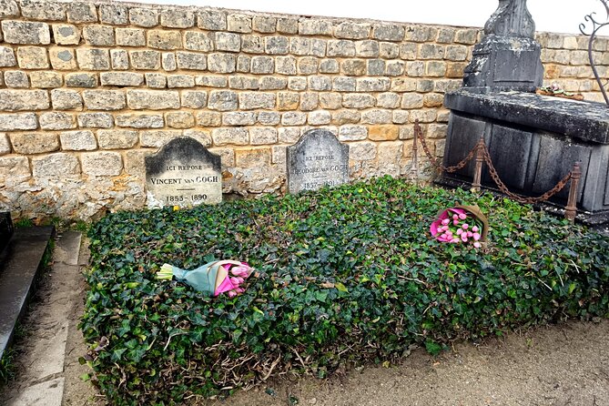Hiking Adventure in Van Gogh's Footsteps with 6 miles walk - Auvers-sur-Oise village walk: where the story becomes specific