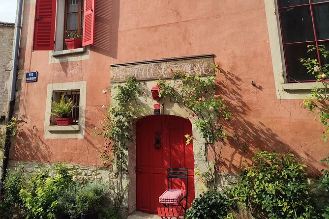 Hiking Adventure in Van Gogh's Footsteps with 6 miles walk - Cimetiere Auvers-sur-Oise: the last home of Vincent van Gogh