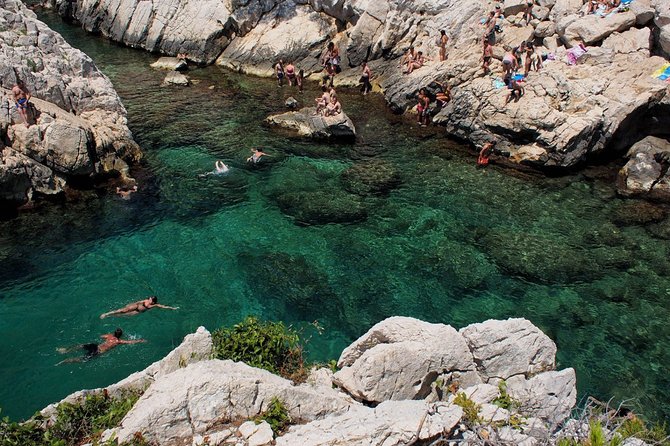 Hiking in the Calanques National park from Marseille - Difficulty level: what “moderate” means on these trails