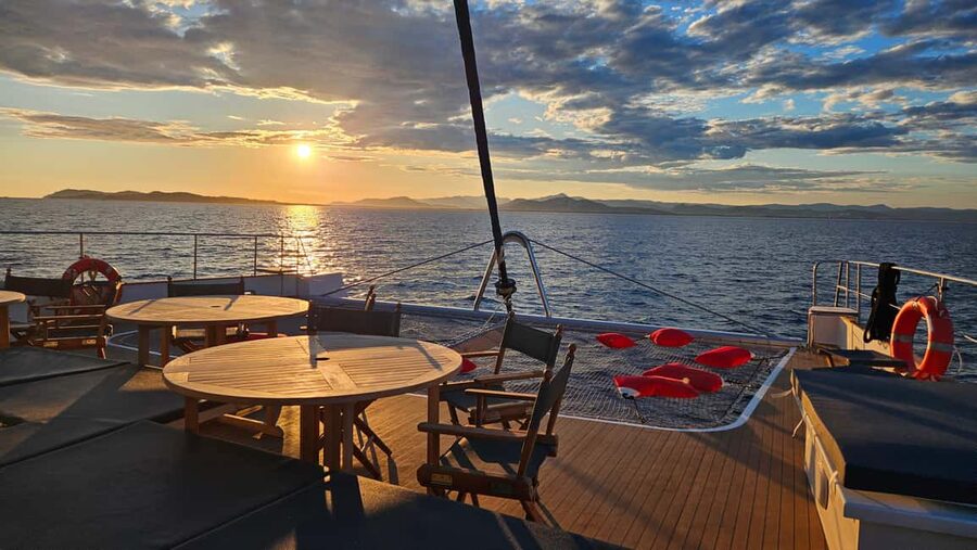 Hyères : Sunset Catamaran Cruise to Giens Peninsula - Key points before you go