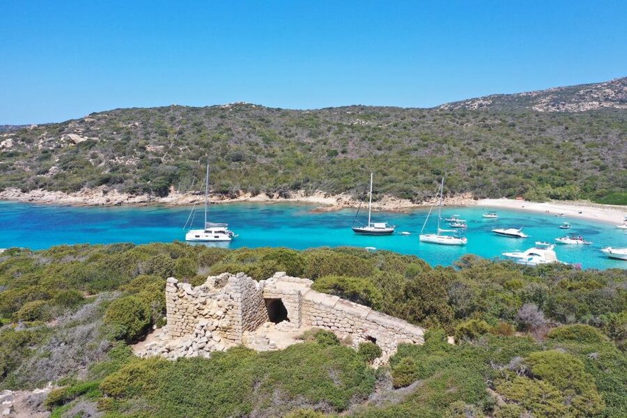 Journée bateau PLAGES, CRIQUES,CALANQUES sauvages - Morning cruise from 9 a.m.: coves, bays, and first swims
