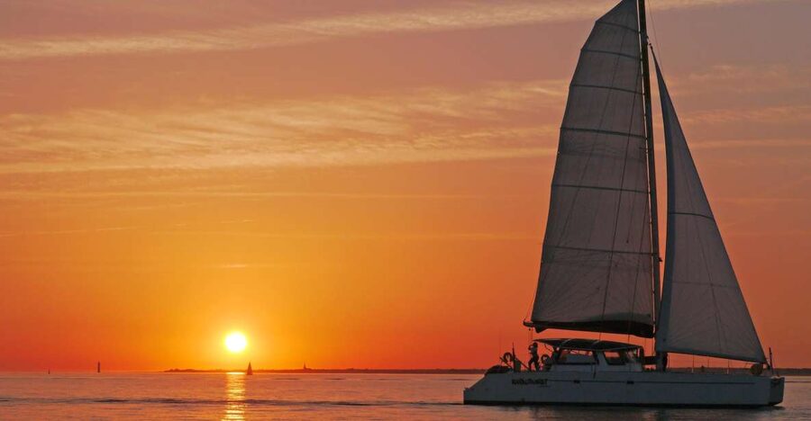 La Rochelle: 2-Hour Sunset Sailing Cruise - Boarding the 16-meter maxi-catamaran: what comfort you can expect