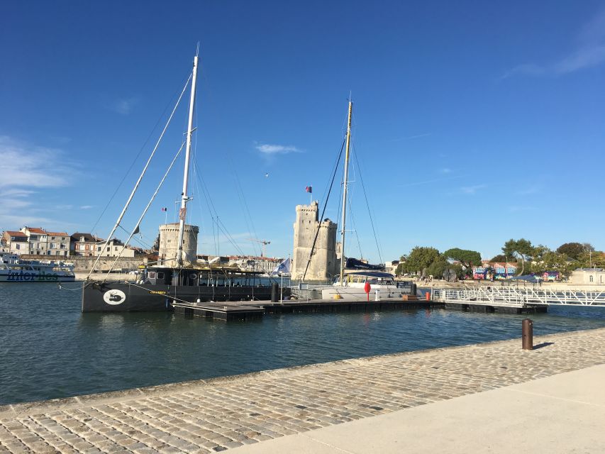 La Rochelle: Coastline Sailing Cruise - The 16-meter maxi-catamaran: quick safety, then real sailing