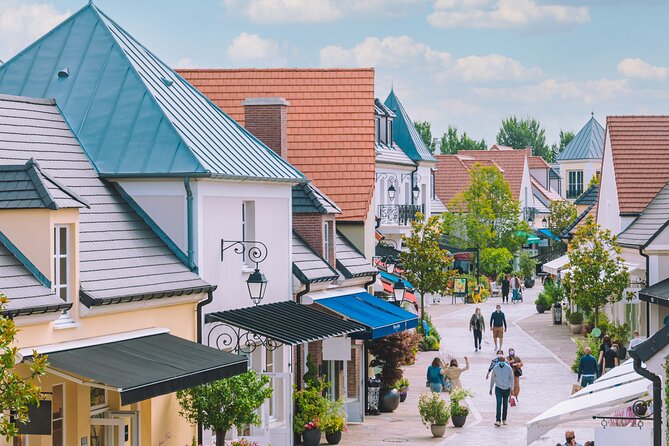 La Vallee Village Shopping Outlet by Luxury Transport from Paris - Timing Details You Should Confirm Before You Commit