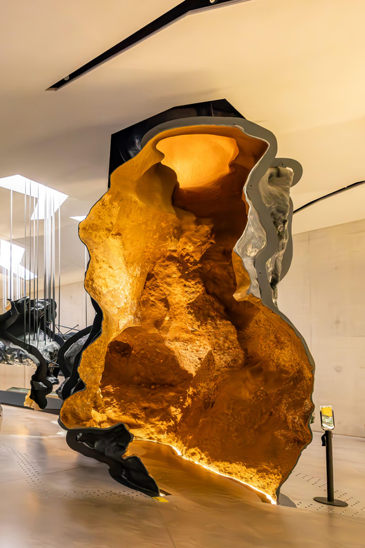 Lascaux IV: Full Replica Cave Experience Ticket - Lascaux IV: what you are really buying with a $26 ticket