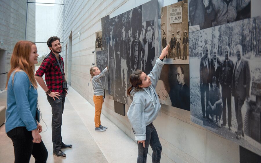 Lascaux IV: Full Replica Cave Experience Ticket - Timing your visit: 1-day entry and starting times
