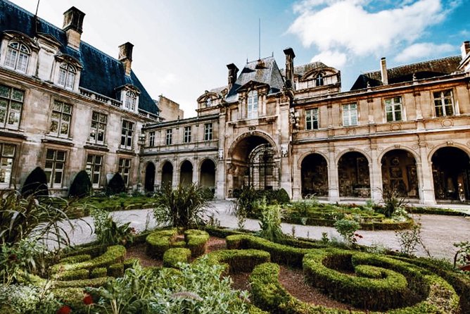 Le Marais District & Jewish Quarter - Exclusive Guided Walking Tour - A 2.5-hour route that stays readable, even with real Paris crowds