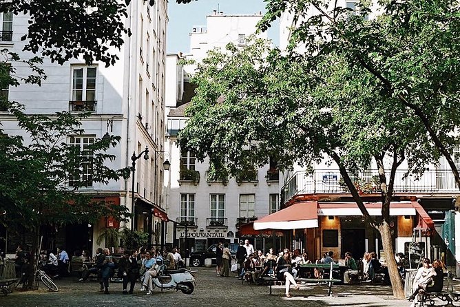 Le Marais District & Jewish Quarter - Exclusive Guided Walking Tour - Musée Carnavalet area: Paris before the postcard