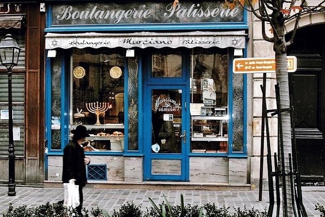 Le Marais District & Jewish Quarter Guided Walking Tour 12ppl Max - Le Marais in 2 and a half hours, plus the Jewish Quarter