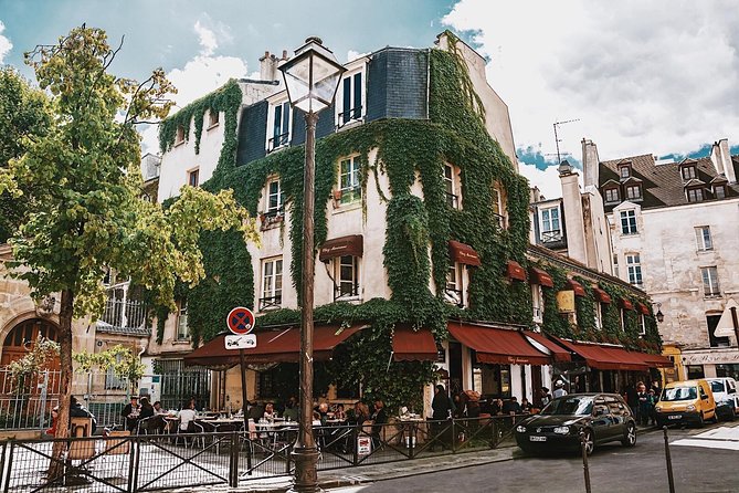Le Marais District & Jewish Quarter Guided Walking Tour 12ppl Max - Musée Carnavalet area: where Paris past gets practical