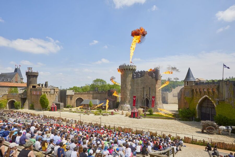 Les Epesses: Puy du Fou Theme Park 1-Day Entry Ticket - Les Noces de Feu night show: water and fire finale