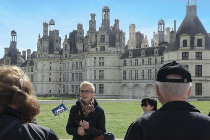 Loire Valley Castles Day Trip from Paris with Complementary Wine - How the guiding style can change the whole day