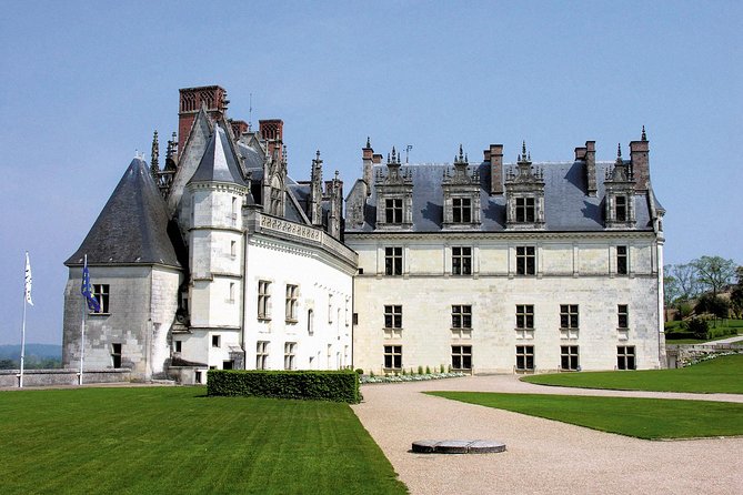 Loire Valley Castles Small-Group Day Trip from Paris - The long-drive reality of a Loire day trip from Paris