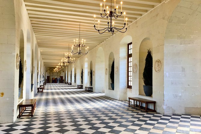Loire Valley Royal Castles Guided Small group Day Trip from Paris - Amboise lunch break: where to eat, then reset your brain