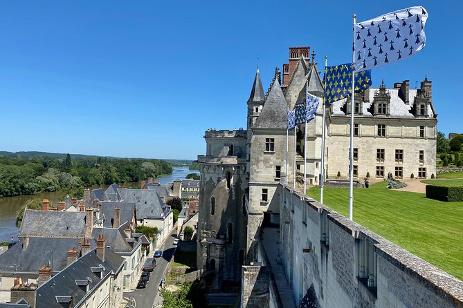 Loire Valley Royal Castles Guided Small group Day Trip from Paris - Pickup timing, minivan comfort, and group-size reality